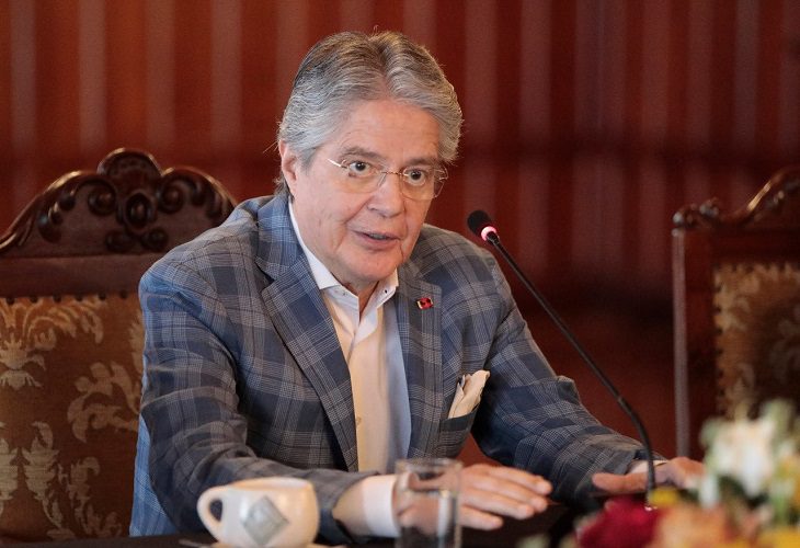 El Congreso de Ecuador sigue en sesión para posible destitución del presidente Guillermo Lasso