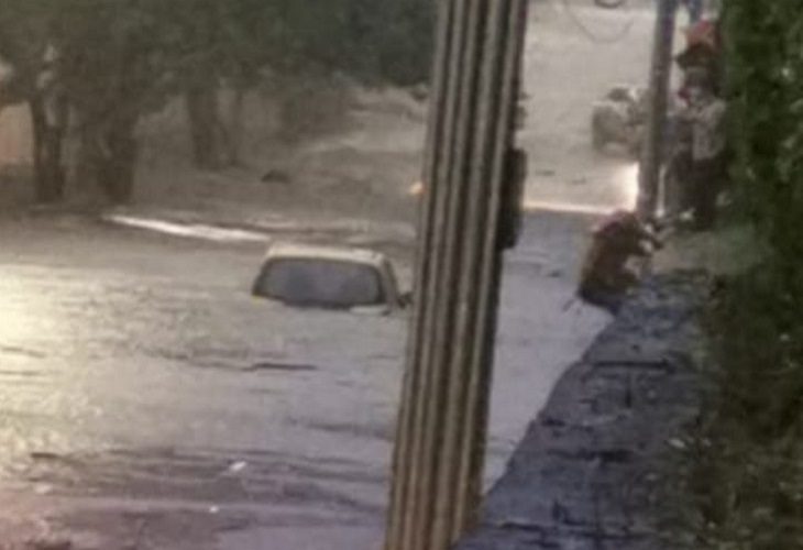 Bucaramanga con el agua a la rodilla tras aguacero de más de tres horas