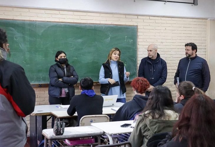 Buenos Aires prohíbe el uso del lenguaje inclusivo en sus escuelas