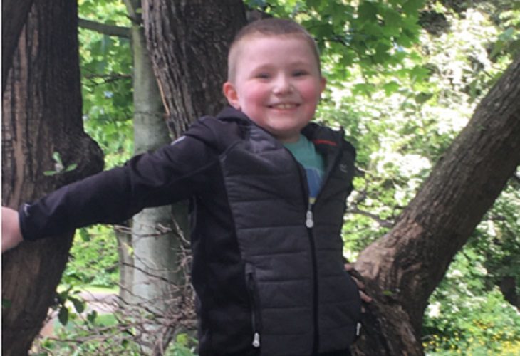 Luke Ramone, el niño que sufrió daño cerebral al inhalar helio de un globo