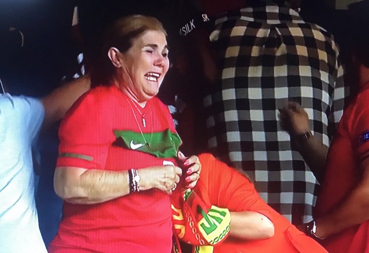 Emocionante reacción de la mamá de Cristiano Ronaldo tras doblete ante Suiza