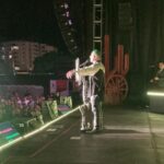 "Los medios no me quieren", Nodal se quebró con su público en Montería