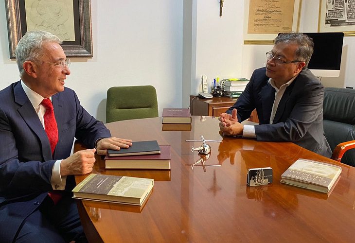 Gustavo Petro y Uribe hablaron de 8 puntos en su reunión