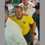 Rodolfo Hernández llegó al Atanasio para ver el Nacional vs Bucaramanga