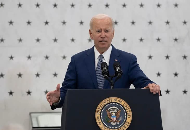 Biden pide a los ciudadanos que le manden historias sobre la violencia armada