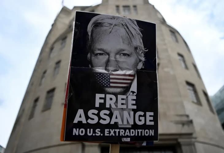 Condenan en EE.UU. a un exempleado de la CIA por filtrar documentos a Wikileaks