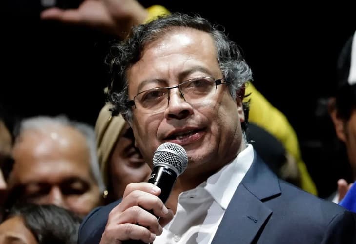 El Partido Liberal se declara de Gobierno y reitera su apoyo a Gustavo Petro