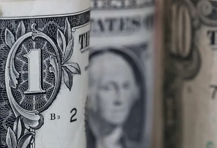 El dólar abre por debajo de los 1.000 pesos tras la intervención del Banco Central
