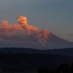 El volcán ecuatoriano Sangay genera 720 explosiones en un día