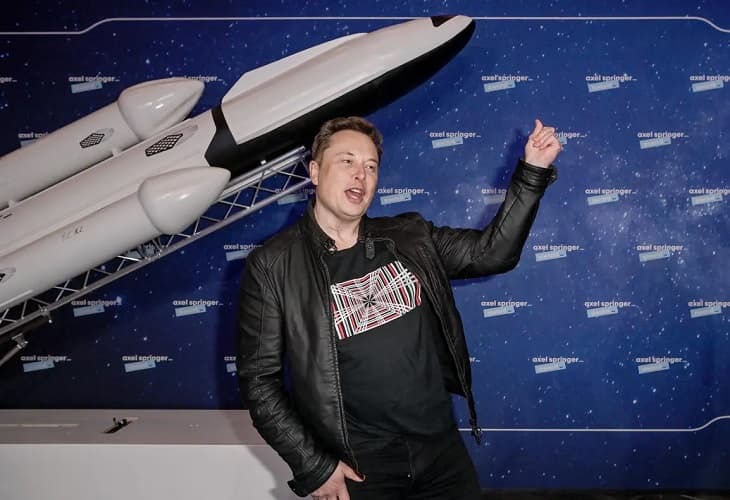 Elon Musk dice que hace lo que puede por superar la baja natalidad