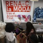 Excombatientes que confeccionan paz llegan a Colombiamoda con sus creaciones