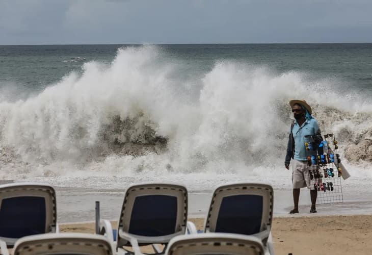Huracán Bonnie mantiene categoría 2 y provocará lluvias intensas en México