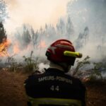 Los incendios al sur de Burdeos no avanzan, pero no se consideran fijados