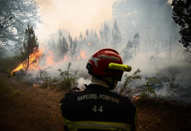 Los incendios al sur de Burdeos no avanzan, pero no se consideran fijados