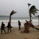 México vigila fenómeno en costas del sur con 90% de potencial ciclónico