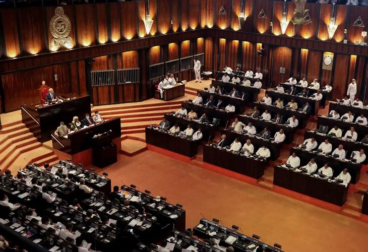 Primera sesión del Parlamento de Sri Lanka tras la renuncia de Rajapaksa