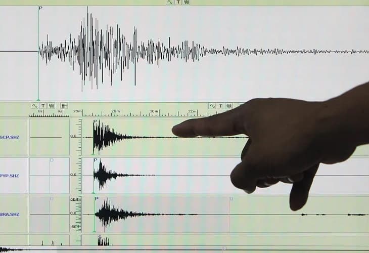 Un sismo de magnitud 6,1 sacude la zona costera de Ecuador y se siente en Quito