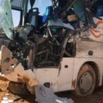 25 personas mueren en choque de bus con un camión estacionado, en Egipto