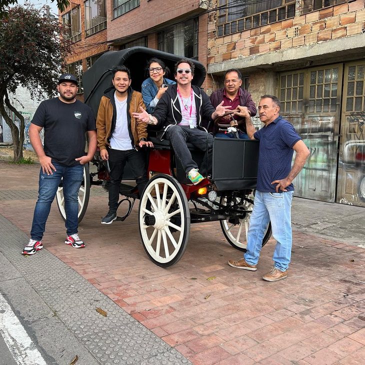 Riaño presenta coche para reemplazar caballos en Cartagena