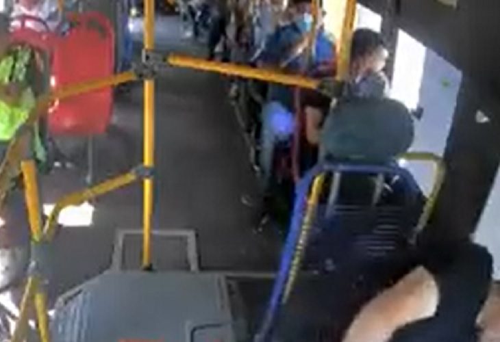 Con video intentan identificar a hombre que mató a conductor en bus de Transmecar