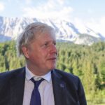 Gabinete de Boris Johnson se despedaza: renuncia masiva en el Gobierno británico