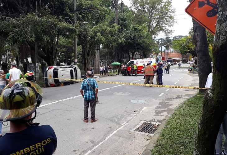 Peatón murió arrollado por un auto, cerca al Cementerio de Itagüí