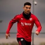 Cristiano Ronaldo retorna a Manchester con la mira puesta en salir del United