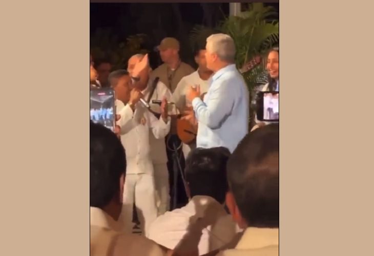 Iván Duque terminó cantando en vallenatos junto a importantes artistas del género