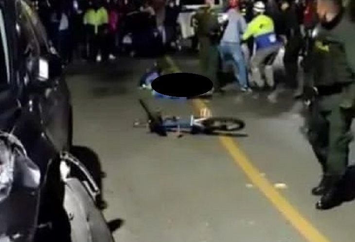 Jóvenes que hacían Gravity Bike se estrellaron contra carro en vía La Ceja - Don Diego