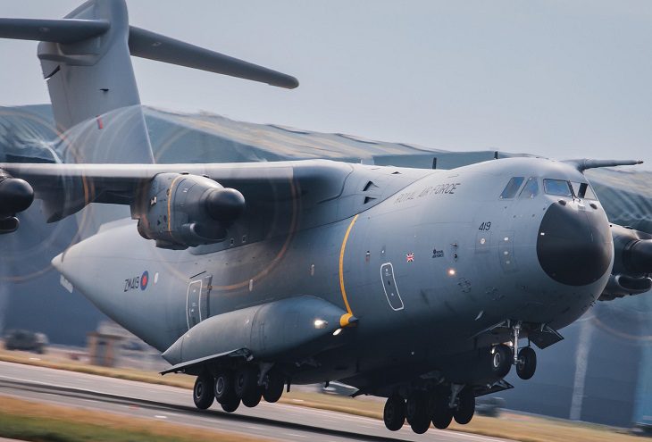 Ola de calor en Reino Unido habría derretido pista de la RAF Brize Norton