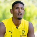 Sébastien Haller abandona pretemporada con el Borussia, tras detección de cáncer