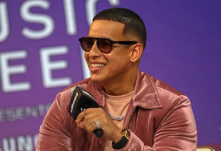 Daddy Yankee alcanza el número 1 en la radio de EE.UU. con “Remix” (1)
