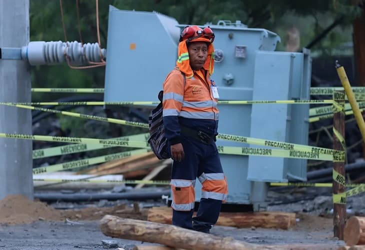 Diez mineros siguen atrapados tras 48 horas del derrumbe en norte de México