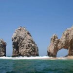 El huracán Howard se debilita y se aleja de costas mexicanas