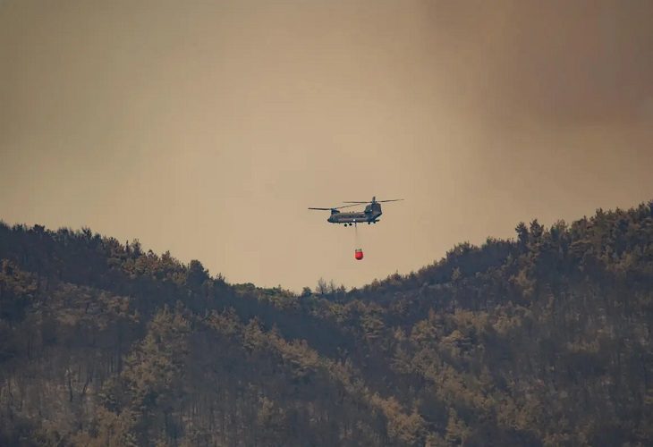 Grecia sigue combatiendo cada día decenas de incendios forestales