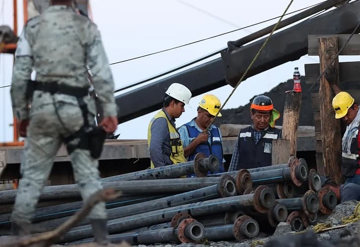 Ingresan dron a lugar donde quedaron atrapados 10 mineros en México