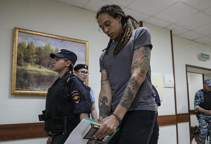 Justicia rusa condena a 9 años de cárcel a la estadounidense Brittney Griner (1)