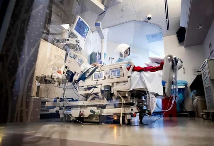 La esperanza de vida en EE.UU. se redujo casi un año en 2021 por la pandemia