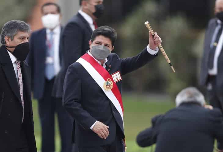 La presidenta del Congreso de Perú exhorta a Castillo a cesar el clima de zozobra
