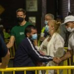 Nueva York acusa al gobernador de Texas de usar a los inmigrantes como arma humana