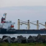 Otros seis barcos cargados de grano salieron este domingo de Ucrania