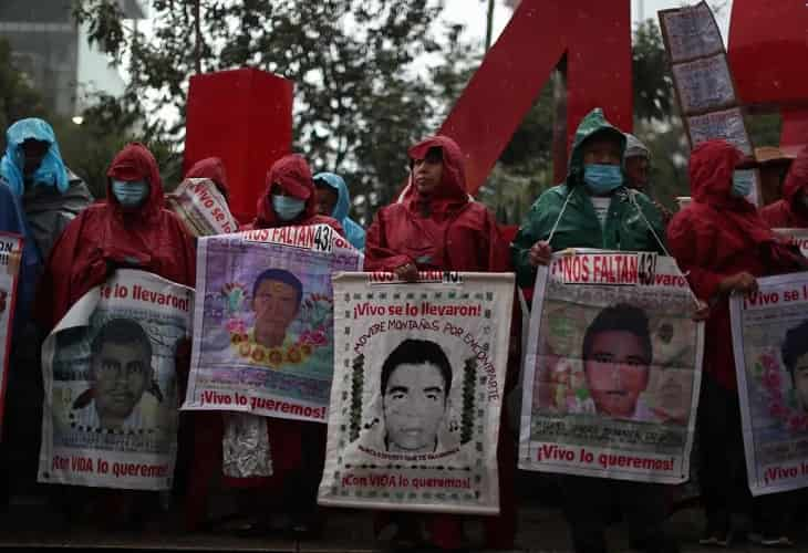 Padres de estudiantes de Ayotzinapa continuarán su búsqueda con vida