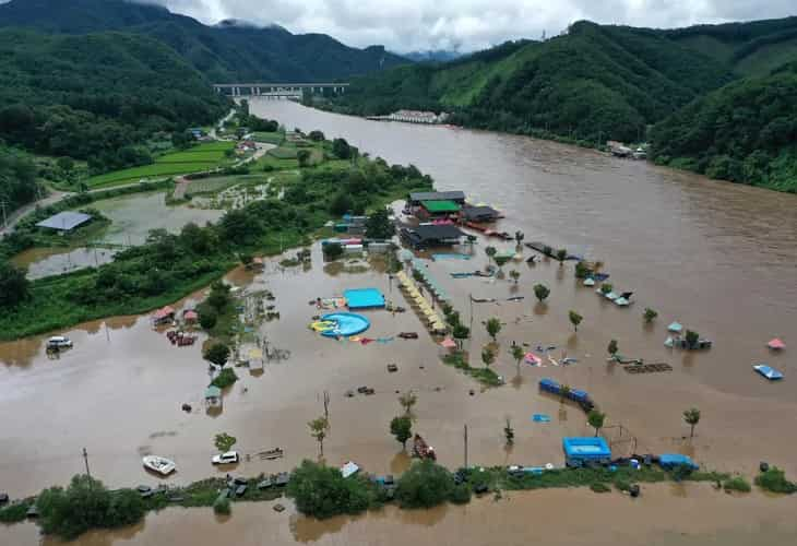 Se elevan a 19 los muertos y desaparecidos por fuertes lluvias en Corea del Sur