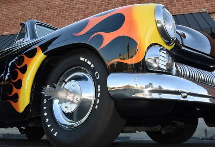 Subastan uno de los autos de “Grease” con la firma de Olivia Newton-John