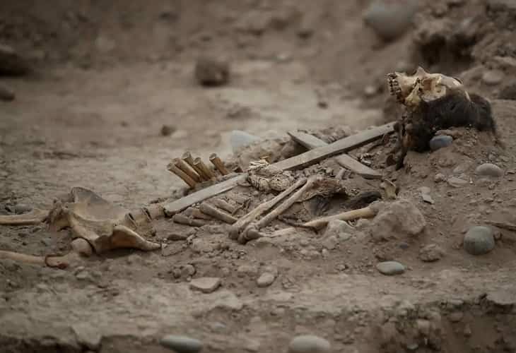Una cruz colonial y un enigma arqueológico en el mayor zoológico de Perú