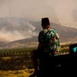 Unos 1.300 evacuados y 8.000 hectáreas quemadas en el noreste de España