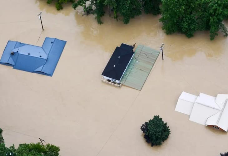 Vuelven las lluvias a Kentucky y las inundaciones dejan ya 30 muertos