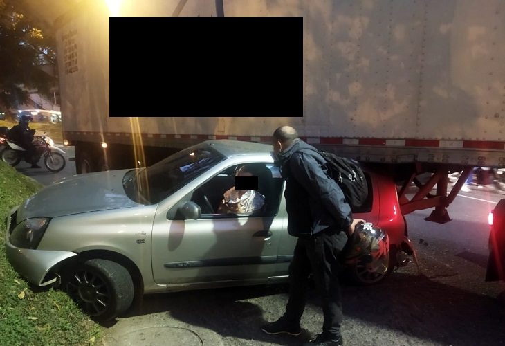 Conductora se salva de morir en impresionante accidente en La Aguacatala