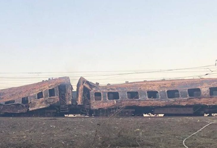 Bombardeo en estación ferroviaria deja 15 muertos en Ucrania