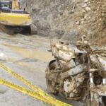 Dos hermanos siguen desaparecidos bajo derrumbe en vía Medellín - Quibdó